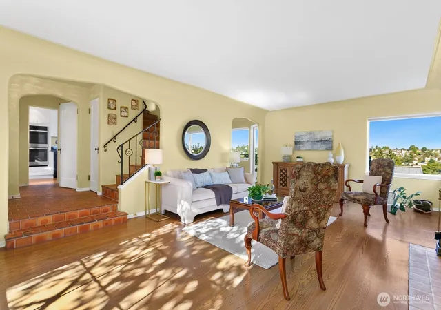 Photo 3 of Single family home for sale at 2472 Montavista Pl W, Seattle, WA 98199 | MLS# NWM2580158 | Listing updated on 2026-09-30