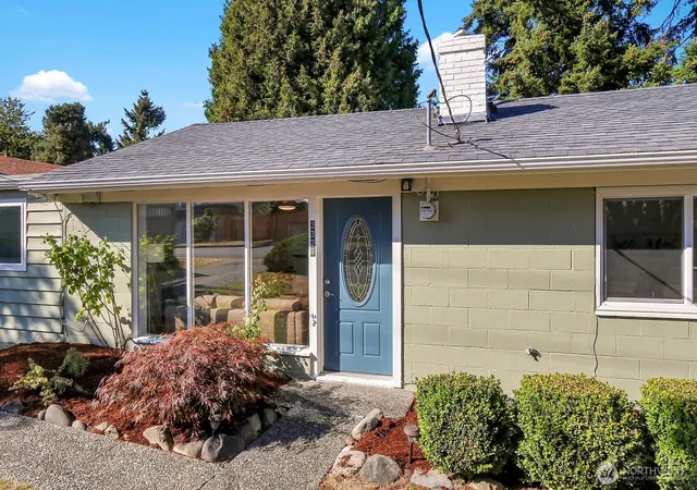 Photo 3 of Pending - Backup Offer Requested at 3328 Ne 6th Street, Renton, WA 98056 | MLS# NWM2580164 | Listing updated on 2026-09-29