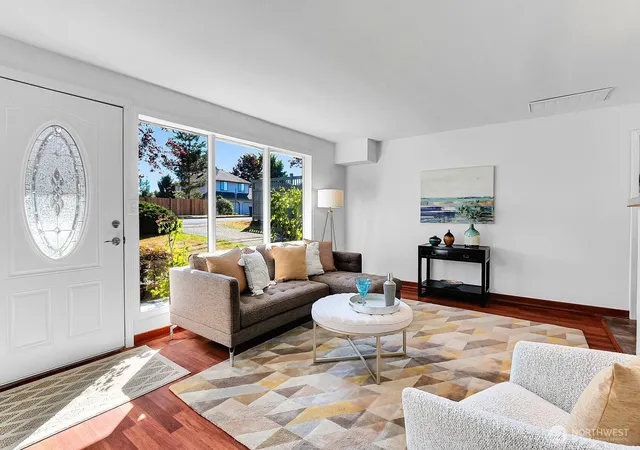 Photo 4 of Single family home for sale at 3328 NE 6th Street, Renton, WA 98056 | MLS# NWM2580164 | Listing updated on 2026-09-29
