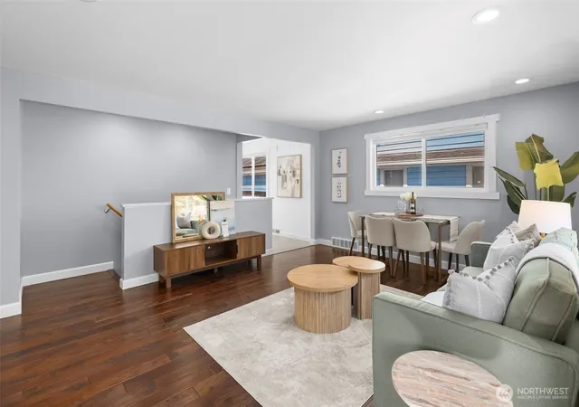 Photo 3 of Sale Pending at 7925 15th Avenue SW, Seattle, WA 98106 | MLS# NWM2580169 | Listing updated on 2026-09-17