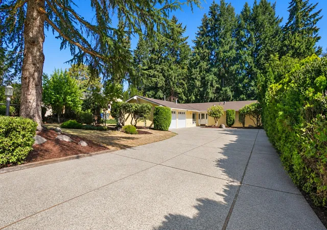 Photo 2 of Single family home for sale at 1012 179th Place Ne, Bellevue, WA 98008 | MLS# NWM2580175 | Listing updated on 2026-10-02