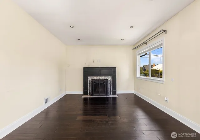Photo 2 of Single family home for sale at 105 Wells Ave N, Renton, WA 98057 | MLS# NWM2580177 | Listing updated on 2026-09-24
