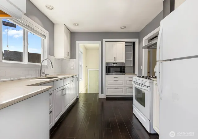 Photo 4 of Single family home for sale at 105 Wells Ave N, Renton, WA 98057 | MLS# NWM2580177 | Listing updated on 2026-09-24