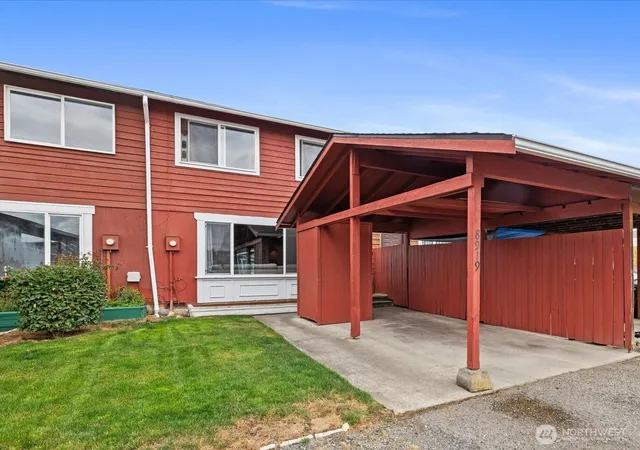 Photo 2 of Single family home for sale at 8919 11th Street Ne, Lake Stevens, WA 98258 | MLS# NWM2580179 | Listing updated on 2026-09-21