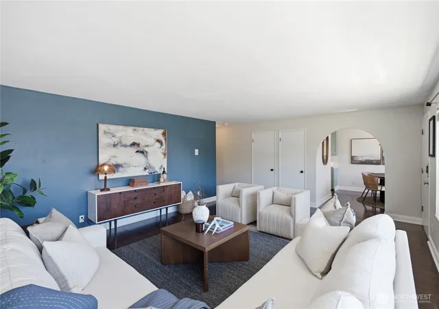 Photo 3 of Sale Pending at 4324 Phinney Ave N #3, Seattle, WA 98103 | MLS# NWM2580186 | Listing updated on 2026-09-26