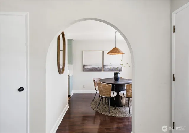 Photo 3 of Sale Pending at 4324 Phinney Ave N #3, Seattle, WA 98103 | MLS# NWM2580186 | Listing updated on 2026-09-26