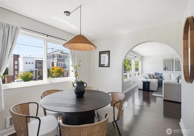 Photo 4 of Sale Pending at 4324 Phinney Ave N #3, Seattle, WA 98103 | MLS# NWM2580186 | Listing updated on 2026-09-26