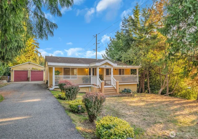 Single family home for sale at 318 77th Place SW, Everett, WA 98203 | MLS# NWM2580200