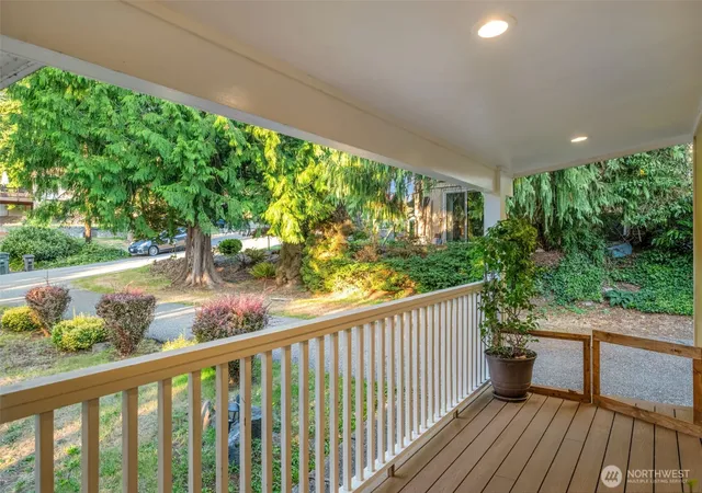 Photo 4 of Single family home for sale at 318 77th Place SW, Everett, WA 98203 | MLS# NWM2580200 | Listing updated on 2026-09-26