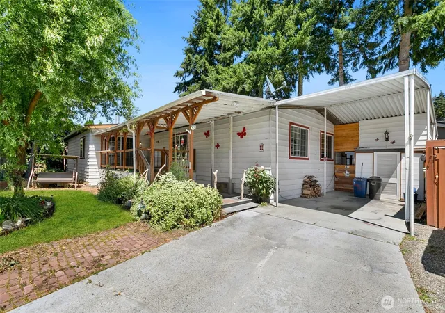 Photo 1 of Manufactured home for sale at 2500 S 370th Street #11, Federal Way, WA 98003 | MLS# NWM2580204 | Listing updated on 2026-09-25