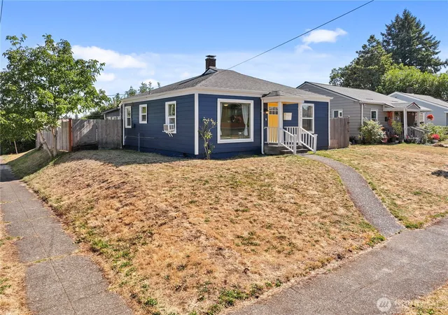 Photo 3 of Single family home for sale at 3501 S Asotin St, Tacoma, WA 98418 | MLS# NWM2580212 | Listing updated on 2026-10-01
