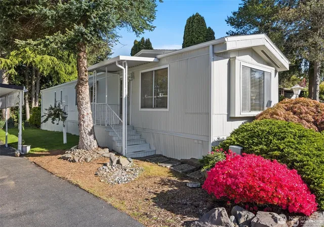 Photo 1 of Manufactured home for sale at 4111 164th Street Sw #61, Lynnwood, WA 98087 | MLS# NWM2580216 | Listing updated on 2026-09-30