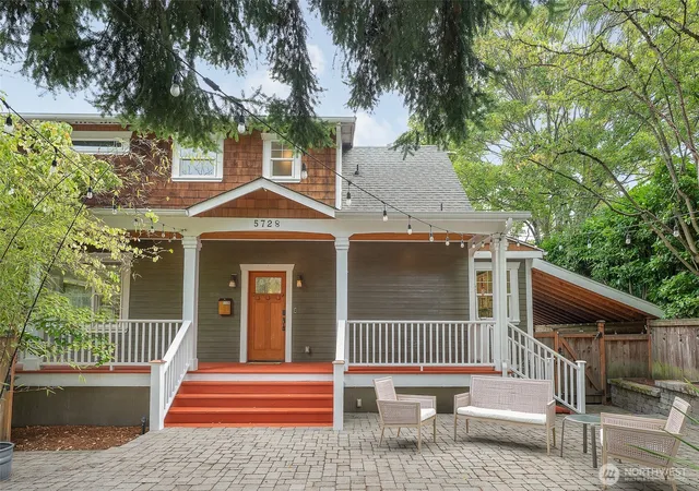 Photo 3 of Single family home for sale at 5728 Woodlawn Ave N, Seattle, WA 98103 | MLS# NWM2580242 | Listing updated on 2026-10-02