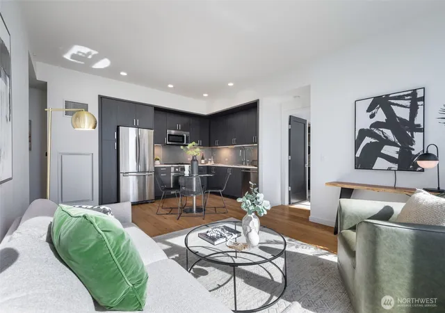 Photo 3 of Condo for sale at 1321 Seneca St #604, Seattle, WA 98101 | MLS# NWM2580251 | Listing updated on 2026-10-01