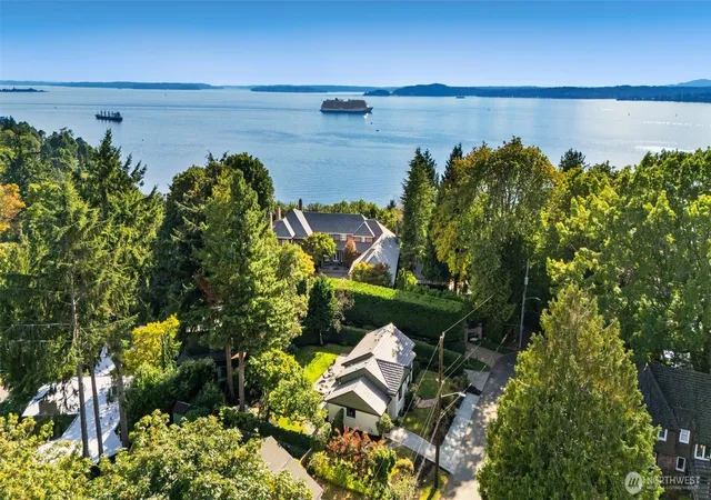 Photo 2 of Single family home for sale at 4715 W Roberts Way, Seattle, WA 98199 | MLS# NWM2580252 | Listing updated on 2026-09-25