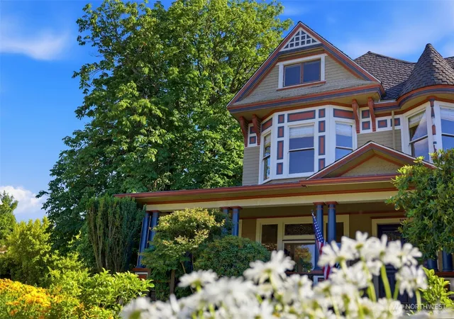 Single family home for sale at 502 N East St, Tacoma, WA 98403 | MLS# NWM2580253