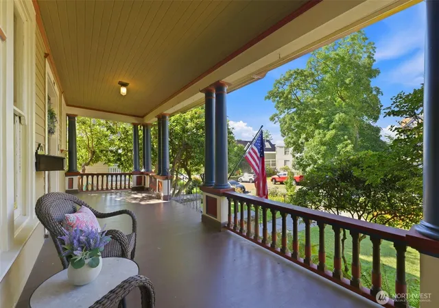 Photo 3 of Single family home for sale at 502 N East St, Tacoma, WA 98403 | MLS# NWM2580253 | Listing updated on 2026-09-24