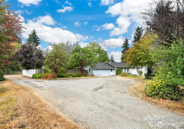 Photo 4 of Single family home for sale at 16631 Case Rd SW, Rochester, WA 98579 | MLS# NWM2580265 | Listing updated on 2026-09-25
