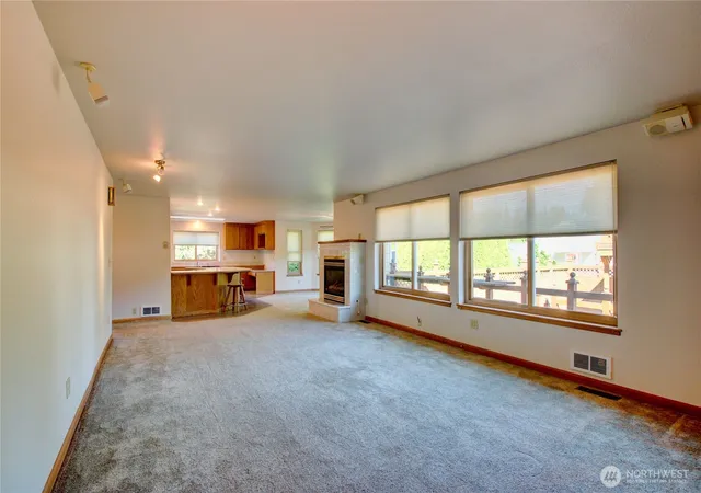Photo 3 of Sale Pending at 317 Mccormick Ln, Mount Vernon, WA 98273 | MLS# NWM2580277 | Listing updated on 2026-09-29