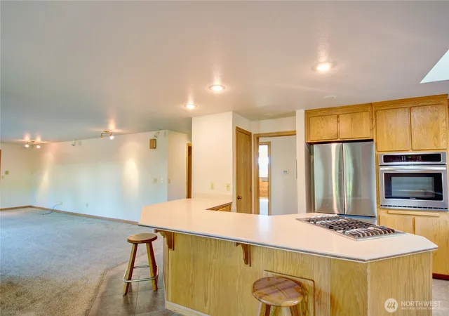 Photo 4 of Sale Pending at 317 Mccormick Ln, Mount Vernon, WA 98273 | MLS# NWM2580277 | Listing updated on 2026-09-29
