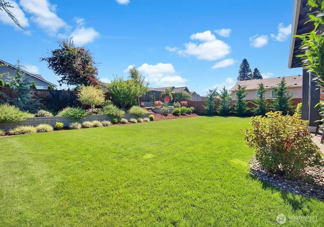 Photo 3 of Contingent at 1159 Williams Pl, Enumclaw, WA 98022 | MLS# NWM2580279 | Listing updated on 2026-10-01