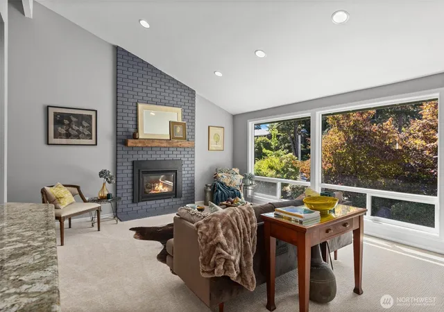Photo 2 of Single family home for sale at 7622 130th Avenue Ne, Kirkland, WA 98033 | MLS# NWM2580285 | Listing updated on 2026-10-03