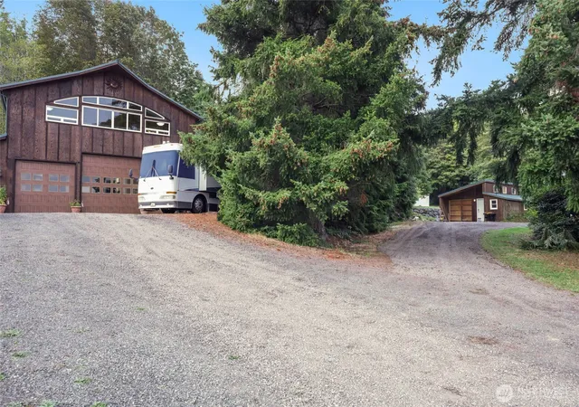 Photo 3 of Single family home for sale at 605 Shine Rd, Port Ludlow, WA 98365 | MLS# NWM2580290 | Listing updated on 2026-09-28