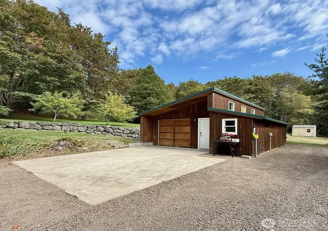 Photo 4 of Single family home for sale at 605 Shine Rd, Port Ludlow, WA 98365 | MLS# NWM2580290 | Listing updated on 2026-09-28