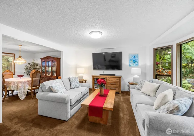 Photo 4 of Single family home for sale at 121 N 39th Place, Mount Vernon, WA 98273 | MLS# NWM2580308 | Listing updated on 2026-10-01