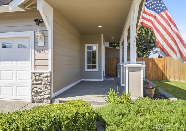 Photo 3 of Single family home for sale at 6619 133rd Street E, Puyallup, WA 98373 | MLS# NWM2580361 | Listing updated on 2026-09-29