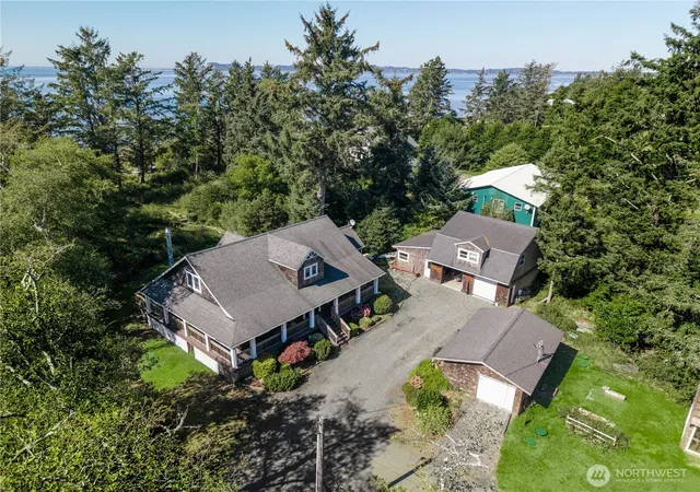 Photo 1 of Single family home for sale at 10 12 Prince St W, Chinook, WA 98614 | MLS# NWM2580362 | Listing updated on 2026-09-30