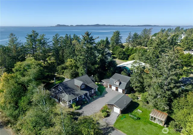 Photo 1 of Single family home for sale at 10 12 Prince St W, Chinook, WA 98614 | MLS# NWM2580362 | Listing updated on 2026-10-08