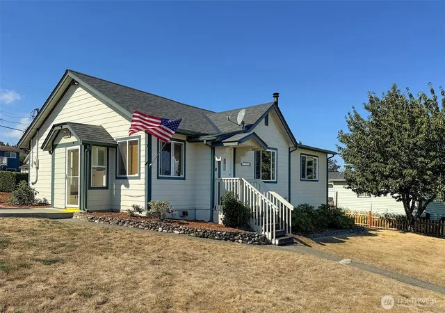 Photo 3 of Single family home for sale at 1026 E 6th Street, Port Angeles, WA 98362 | MLS# NWM2580378 | Listing updated on 2026-09-25