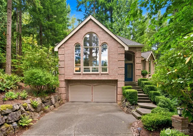 Photo 1 of Single family home for sale at 4856 167th Avenue Se, Bellevue, WA 98006 | MLS# NWM2580379 | Listing updated on 2026-09-30