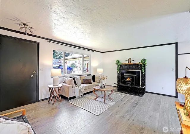 Photo 3 of Single family home for sale at 525 N Alcazar Ave, Arlington, WA 98223 | MLS# NWM2580382 | Listing updated on 2026-10-01