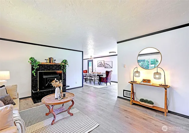Photo 4 of Single family home for sale at 525 N Alcazar Ave, Arlington, WA 98223 | MLS# NWM2580382 | Listing updated on 2026-10-01