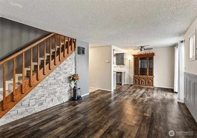 Photo 2 of Single family home for sale at 1711 S 66th Avenue, Yakima, WA 98908 | MLS# NWM2580389 | Listing updated on 2026-10-01