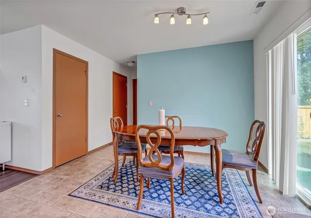 Photo 4 of Sale Pending at 29704 217th Place SE, Kent, WA 98042 | MLS# NWM2580400 | Listing updated on 2026-09-27