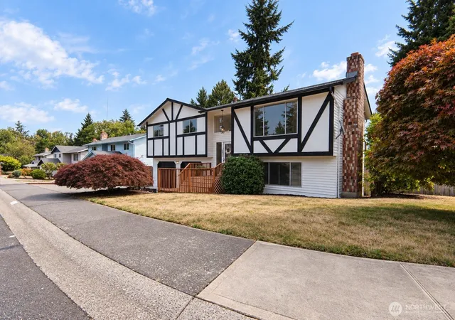 Photo 1 of Single family home for sale at 32434 49th Avenue Sw, Federal Way, WA 98023 | MLS# NWM2580419 | Listing updated on 2026-09-21