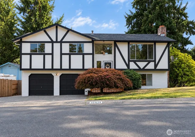 Photo 2 of Single family home for sale at 32434 49th Avenue Sw, Federal Way, WA 98023 | MLS# NWM2580419 | Listing updated on 2026-09-21