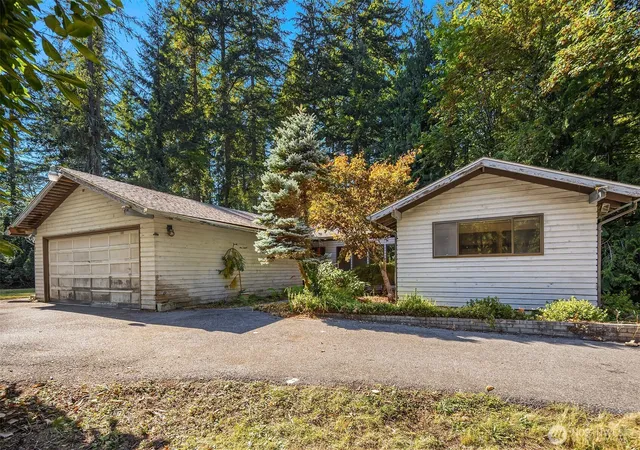 Photo 2 of Sale Pending at 7001 242nd Avenue Ne, Redmond, WA 98053 | MLS# NWM2580429 | Listing updated on 2026-09-16