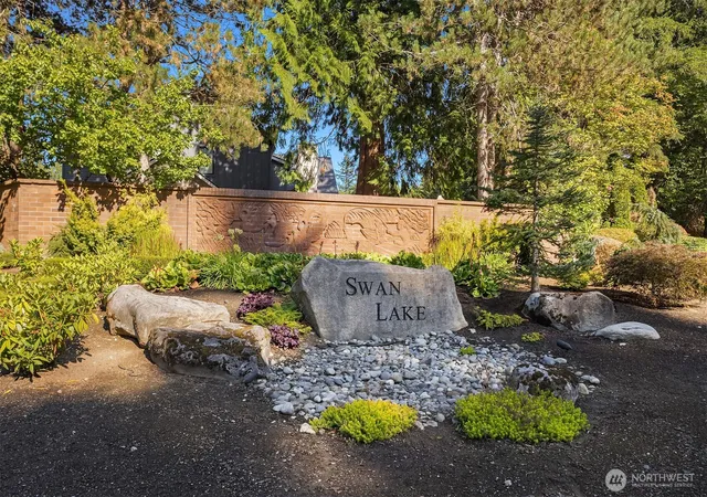 Photo 3 of Sale Pending at 7001 242nd Avenue NE, Redmond, WA 98053 | MLS# NWM2580429 | Listing updated on 2026-09-16