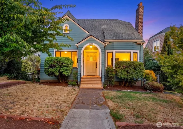 Photo 1 of Single family home for sale at 7530 Roosevelt Wy Ne, Seattle, WA 98115 | MLS# NWM2580438 | Listing updated on 2026-10-01