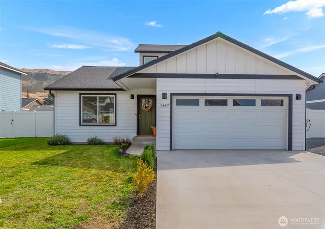 Photo 1 of Sale Pending at 1447 Curtis Dr, Rock Island, WA 98850 | MLS# NWM2580459 | Listing updated on 2026-09-25