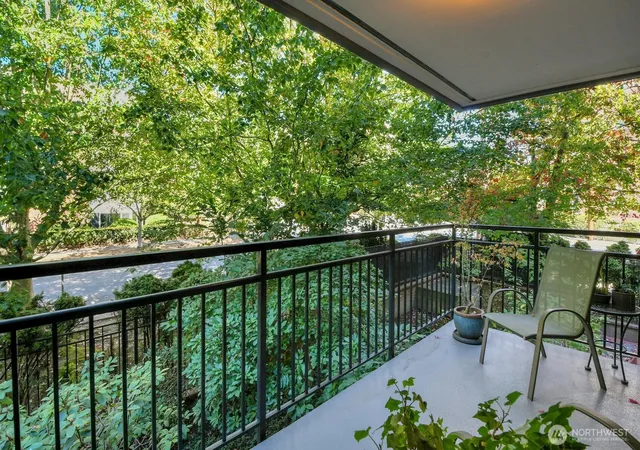 Photo 2 of Condo for sale at 275 W Roy St #205, Seattle, WA 98119 | MLS# NWM2580462 | Listing updated on 2026-09-29