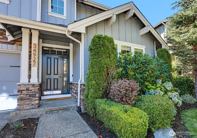 Photo 2 of Single family home for sale at 34927 Se Brinkley St, Snoqualmie, WA 98065 | MLS# NWM2580468 | Listing updated on 2026-09-30
