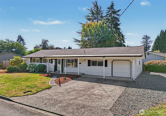 Photo 2 of Single family home for sale at 505 Riverview Dr, Auburn, WA 98002 | MLS# NWM2580487 | Listing updated on 2026-10-13