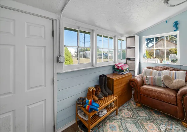 Photo 3 of Single family home for sale at 1110 W 7th Avenue, Ellensburg, WA 98926 | MLS# NWM2580492 | Listing updated on 2026-09-25