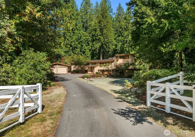 Photo 2 of Single family home for sale at 12034 206th Place Se, Issaquah, WA 98027 | MLS# NWM2580495 | Listing updated on 2026-10-02