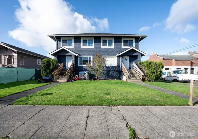 Multi family home for sale at 300 W 3rd Street, Aberdeen, WA 98520 | MLS# NWM2580510
